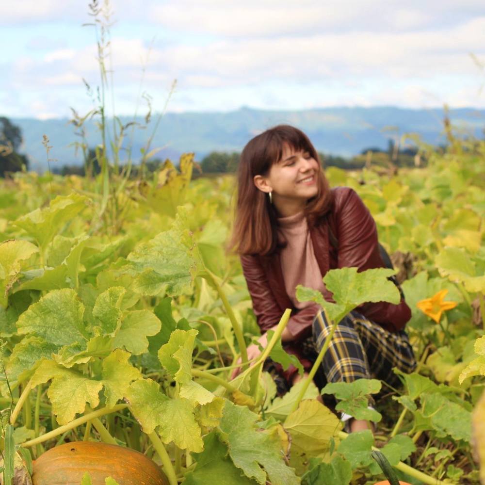 Meet your Posher, Julia